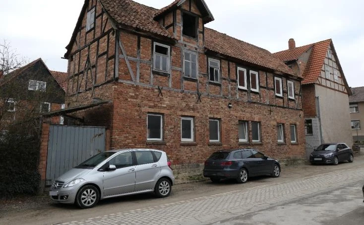 Wohn-/Geschäftshaus in Calden