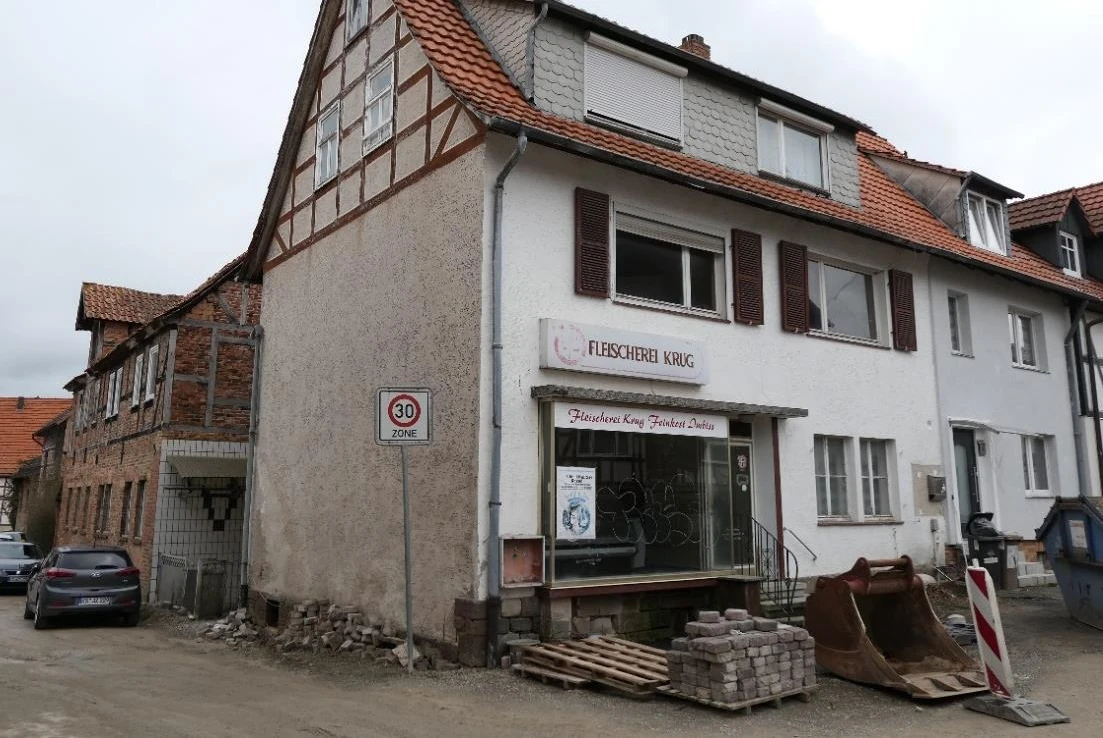Wohn-/Geschäftshaus in Calden — Bild 2