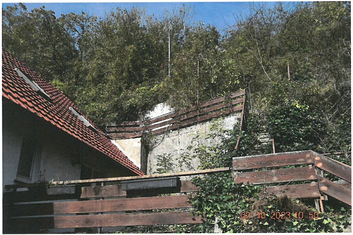 Zweigeschossiges Wohngebäude mit Flachdachtrakt in Liebenau — Bild 2