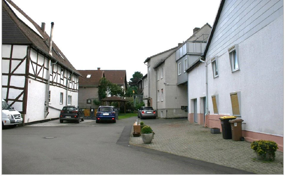 Wohnung Nr. 3 nebst Kellerräumen und Nebengebäuden in Grebenstein — Bild 2