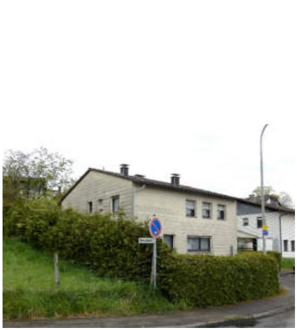 Kfz-Stellplatz, Garage, Einfamilienhaus in Wiehl — Bild 2