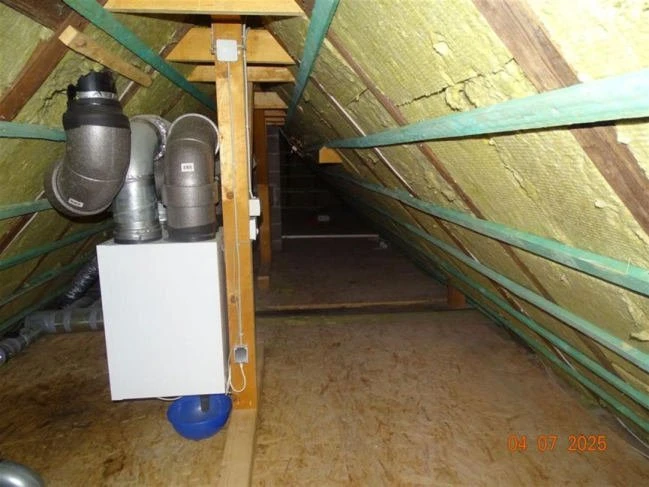 unbebautes Grundstück, Baugrundstück, Zweifamilienhaus, sonstiges Teileigentum (z.B. Keller, Hobbyraum), Eigentumswohnung (3 bis 4 Zimmer), Zweifamilienhaus, sonstiges Teileigentum (z.B. Keller, Hobbyraum), Eigentumswohnung (ab 5 Zimmer) in Marienheide — Bild 3