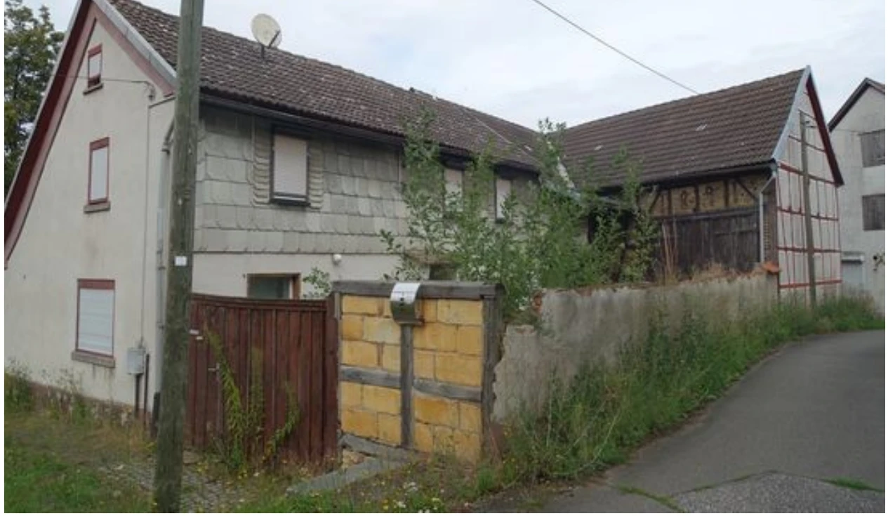 Siedlungshaus mit Stallanbau und Scheune in Ebeleben — Bild 2