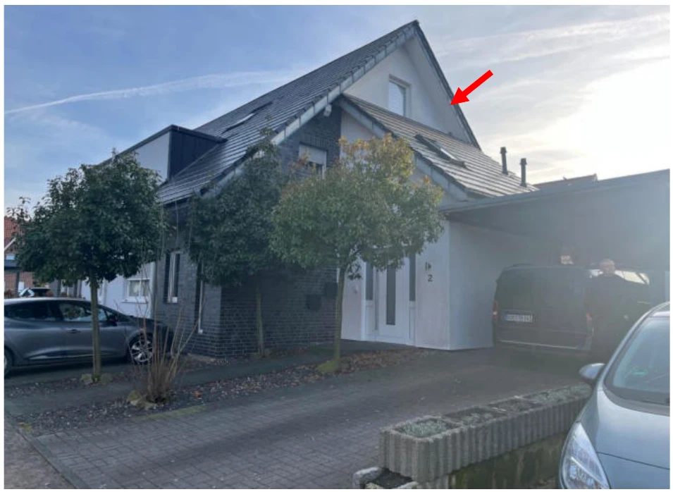 Zweifamilienhaus, Kfz-Stellplatz, Garage, Doppelhaushälfte, Carport nicht legitimiert in Vreden — Bild 2
