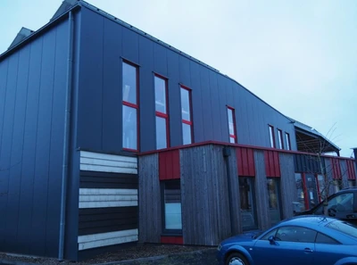 gewerblich genutztes Grundstück, Kfz-Stellplatz, Gewerbeeinheit (z.B. Laden, Büro), Betriebsgebäude mit Halle, überdachtem Außenlager, Büros: in Vreden