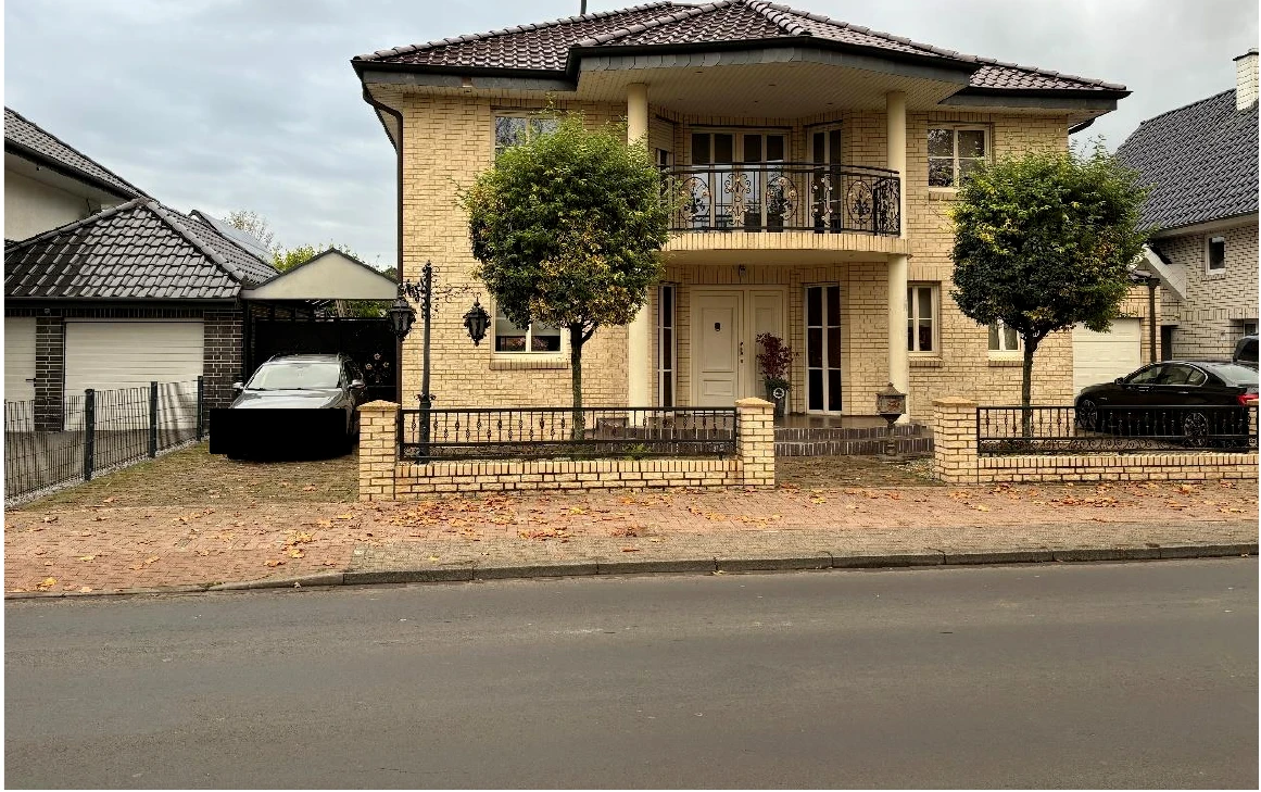 Einfamilienhaus, Garage, Carport in Gronau — Bild 2