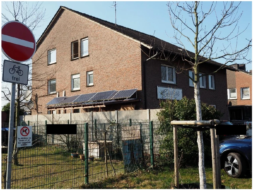 Dreifamilienhaus mit Doppelgarage und Carport in Gronau — Bild 3