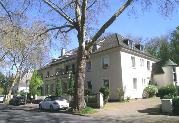 Eigentumswohnung (3 bis 4 Zimmer), Stellplatz in Düsseldorf — Bild 3