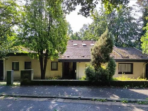 Garage, Wohnhaus mit Einliegerwohnung in Brachttal — Bild 3