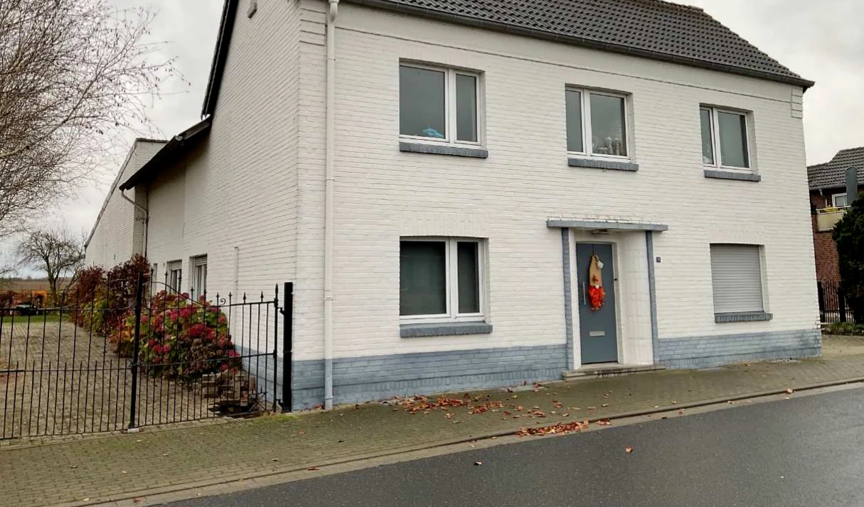 Wohnhaus mit Anbauten, Scheune und Schuppen sowie ds unbebaute Wegegrundstück in Gangelt — Bild 2
