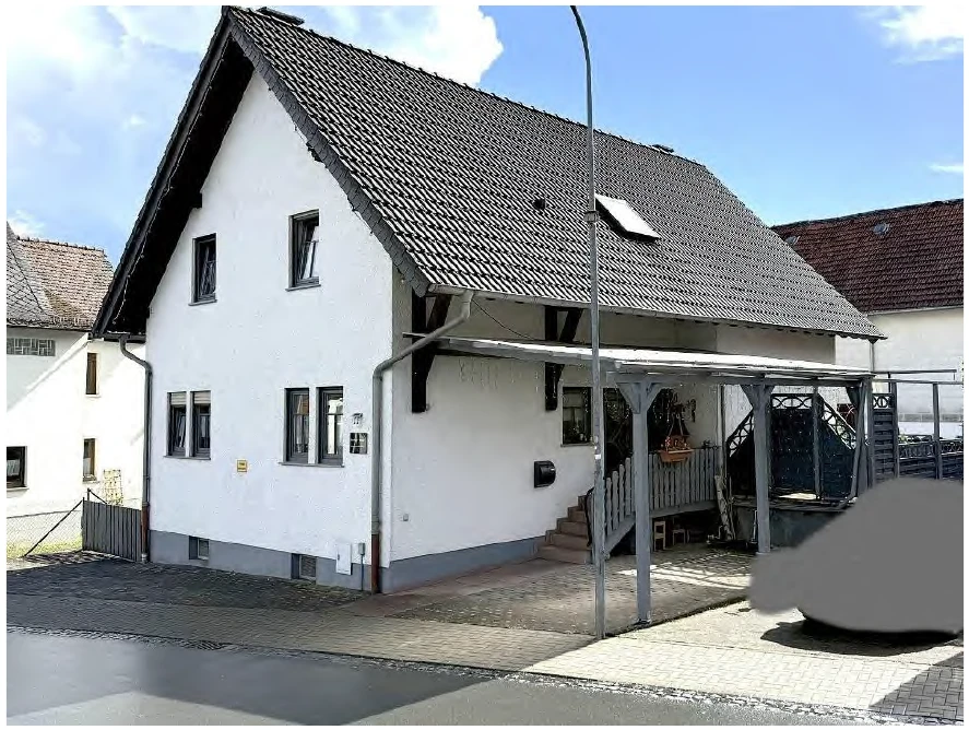 Einfamilienhaus mit Nebengebäude in Schöffengrund — Bild 2