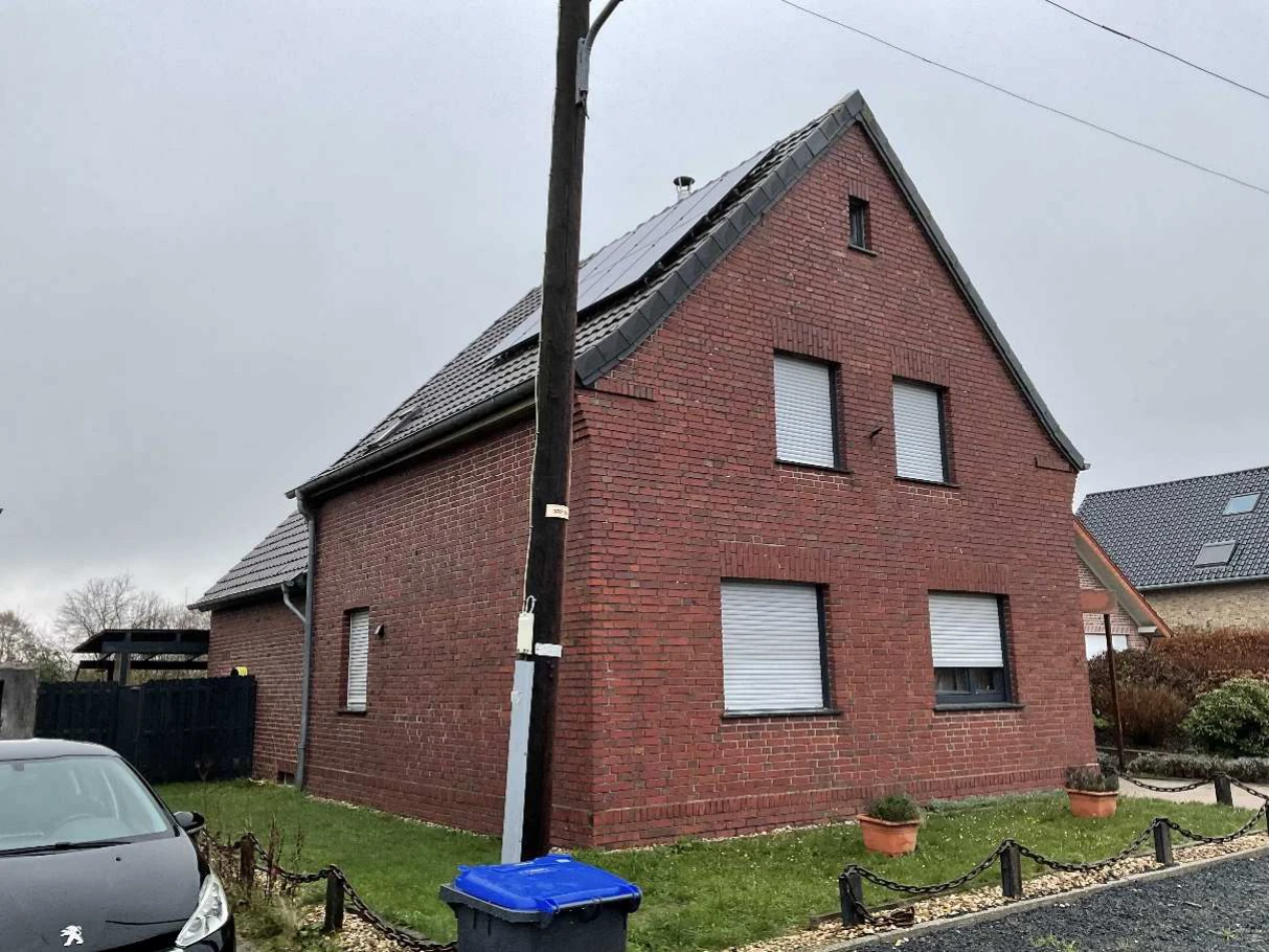 Garage, Einfamilienhaus, Anbau und Nebengebäude in Heinsberg — Bild 2