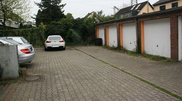 Kfz-Stellplatz, Garage, Eigentumswohnung (ab 5 Zimmer) in Essen — Bild 3