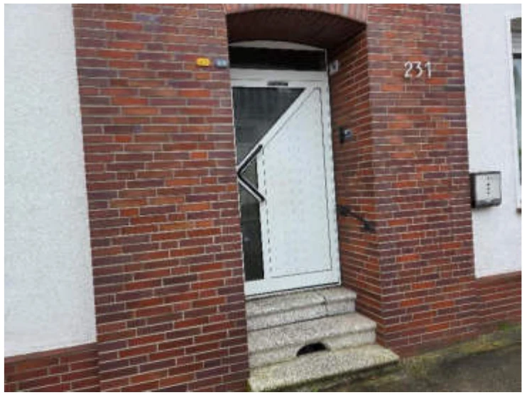 Garage, Mehrfamilienhaus, Dreifamilienhaus in Essen