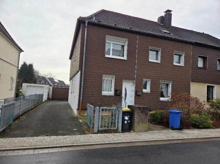 Zweifamilienhaus, Garage, Doppelhaushälfte in Essen — Bild 2