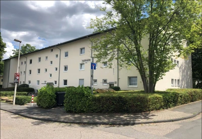 Kfz-Stellplatz, Eigentumswohnung (3 bis 4 Zimmer) in Bonn