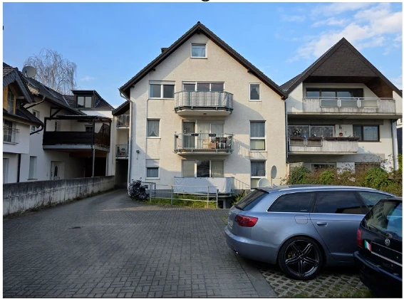 Mehrfamilienhaus, Kfz-Stellplatz, Garage in Bonn — Bild 2