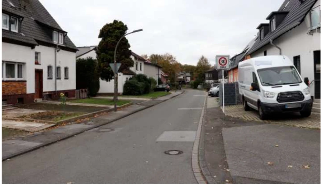 Garage, Doppelhaushälfte in Dortmund — Bild 3