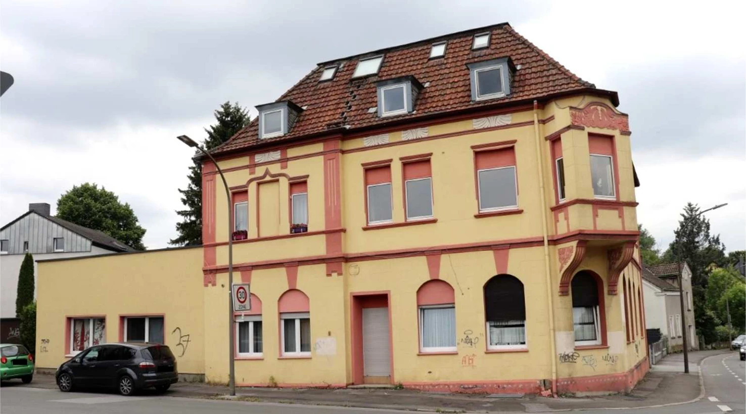 Kfz-Stellplatz, Eigentumswohnung (3 bis 4 Zimmer) in Dortmund — Bild 3