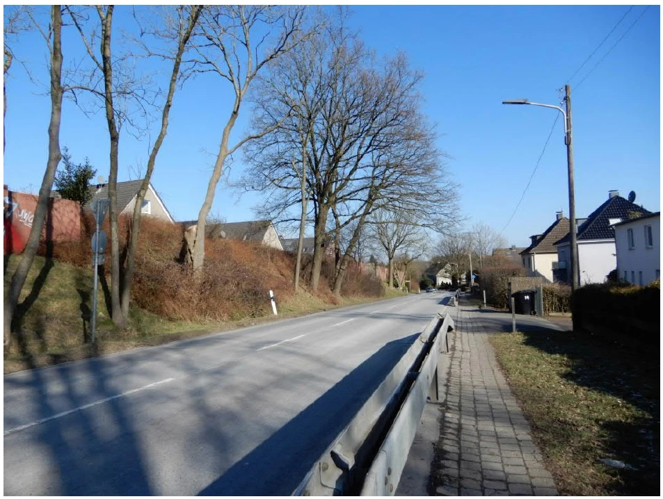 Grundstück, bebaut mit einem Einfamilienhaus in Wuppertal — Bild 3