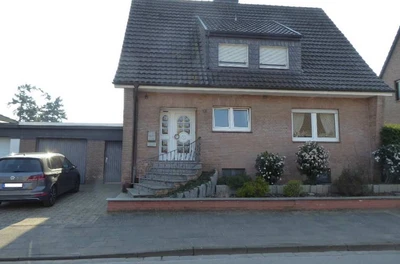 Garage, Einfamilienhaus in Willich