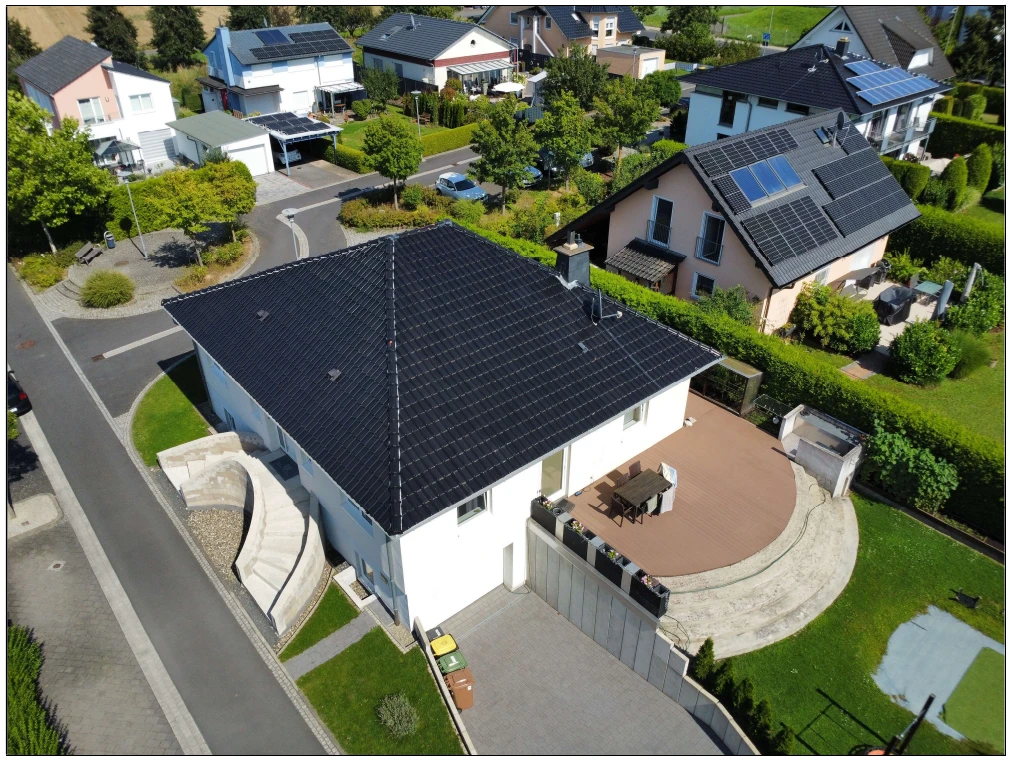 Einfamilienhaus mit Einliegerwohung in Lohfelden — Bild 2