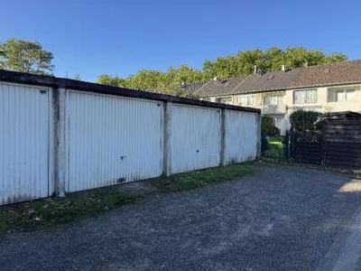 Garage, Einfamilienhaus, Garage und anteilige Wegeflächen in Duisburg