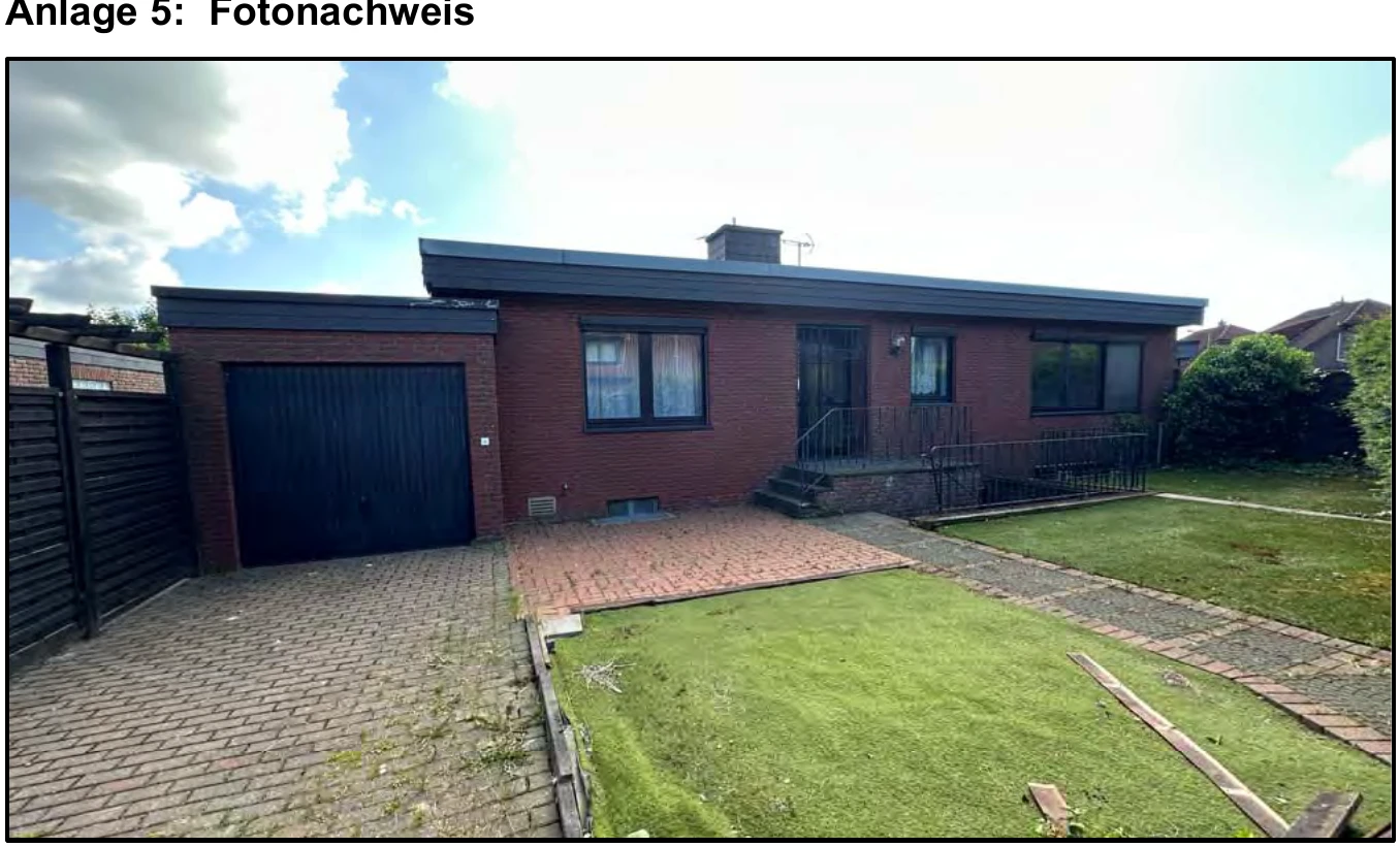 Einfamilienwohnhaus (Bungalow) nebst PKW-Garage in Duisburg — Bild 2