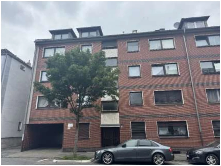 Garage, Garage, Garage, Eigentumswohnung (1 bis 2 Zimmer), Nicht ausgebauter Dachraum in Duisburg — Bild 2