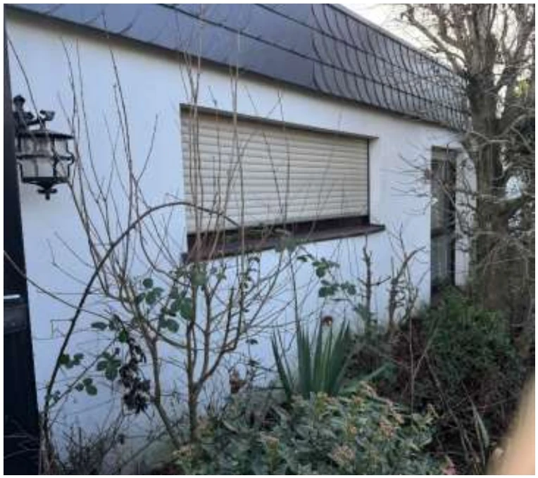 Bungalow und Garage in Duisburg — Bild 2