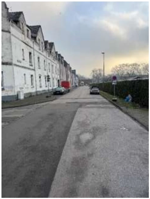 Eigentumswohnung (3 bis 4 Zimmer) in Duisburg — Bild 2