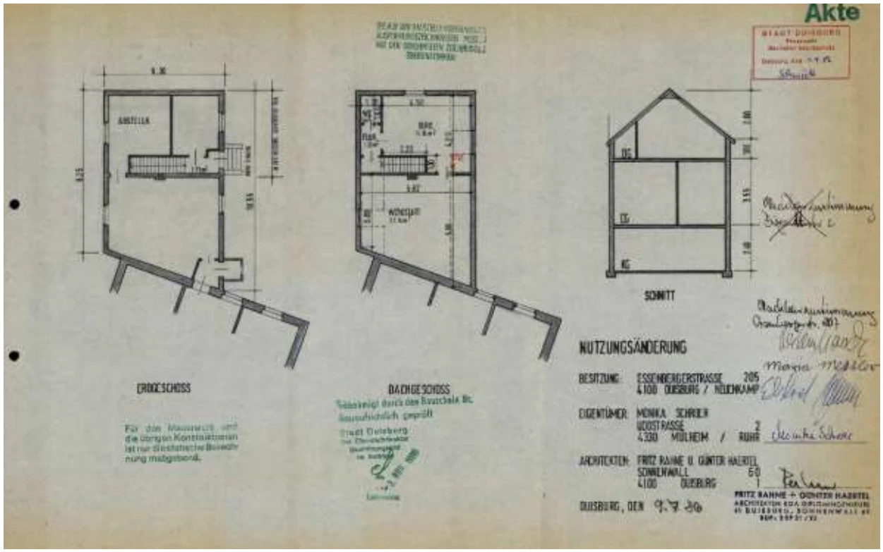 gemischt genutztes Gebäude mit Anbauten und Garagen bebaute Grundstück in Duisburg — Bild 2