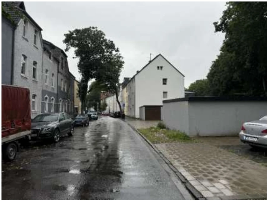 Eigentumswohnung (3 bis 4 Zimmer) in Duisburg — Bild 2