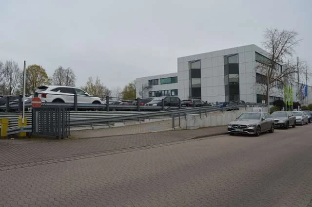 gewerblich genutztes Grundstück in Langenhagen — Bild 2