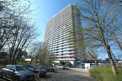 Kfz-Stellplatz (Tiefgarage), Eigentumswohnung (3 bis 4 Zimmer) in Eschborn