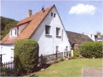 Wohnhaus mit Nebengebäude, PKW-Stellplatz in Dammbach — Bild 2