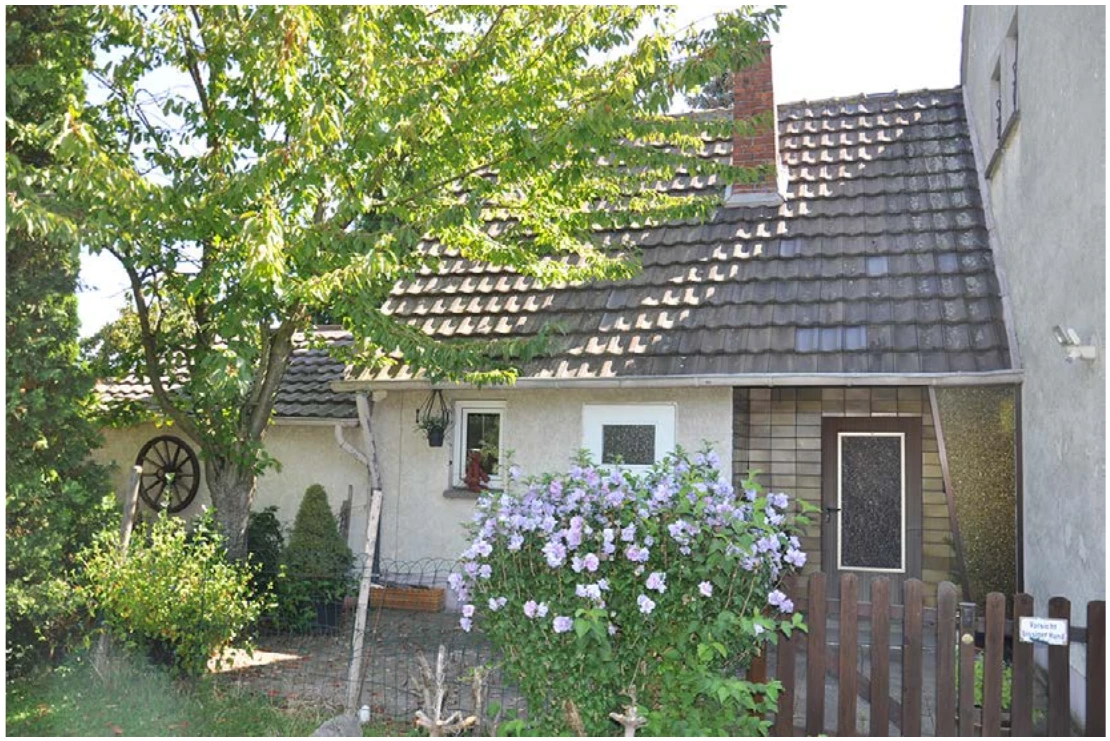 Garage, Einfamilienhaus mit mehreren Anbauten und Nebengebäuden, Carport in Euskirchen
