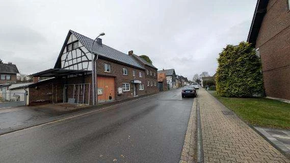 Grundstück bebaut mit einem Wohnhaus sowie drei unbebaute Grundstücke im Außenbereich in Mechernich — Bild 2