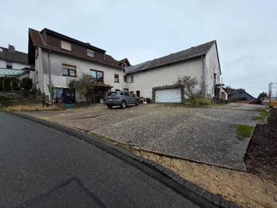 Zweifamilienhaus, Garage, Eigentumswohnung (3 bis 4 Zimmer) in Bad Münstereifel