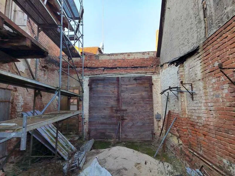 Ehem. Wohnhaus (stark ruinöser Zustand) in Lübz