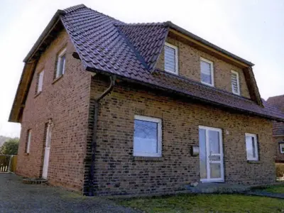 Einfamilienhaus mit Nebengebäuden in Neu Kaliß