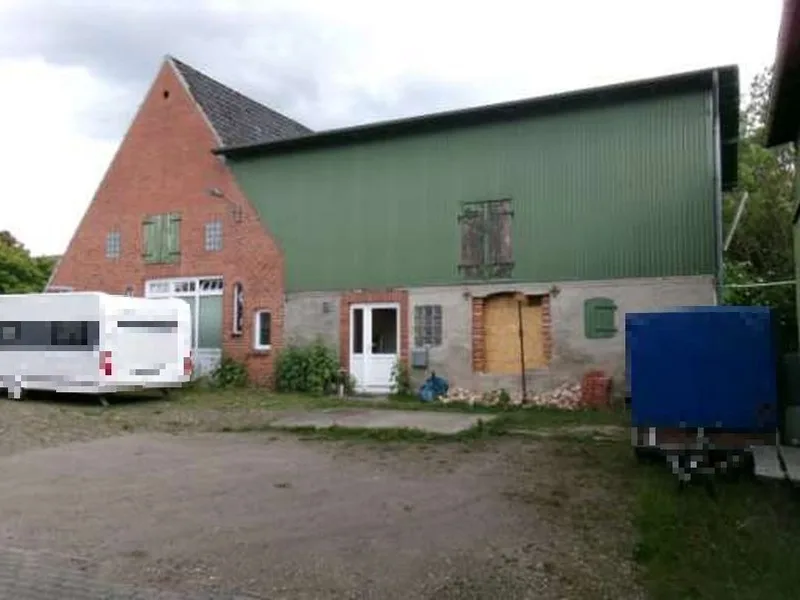 Wohn-/ehemaliges Wirtschaftsgebäude mit Halle/Scheune in Dätgen — Bild 2