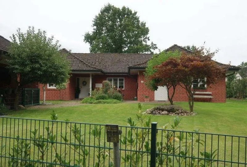 Einfamilienwohnhaus mit Doppelcarport in Kattendorf — Bild 3