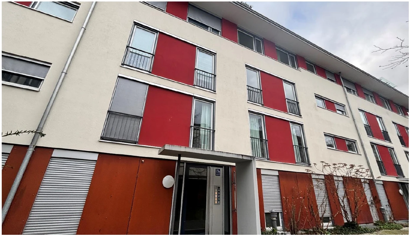 Eigentumswohnung (3 bis 4 Zimmer), Kfz-Stellplatz (Tiefgarage) in München — Bild 2