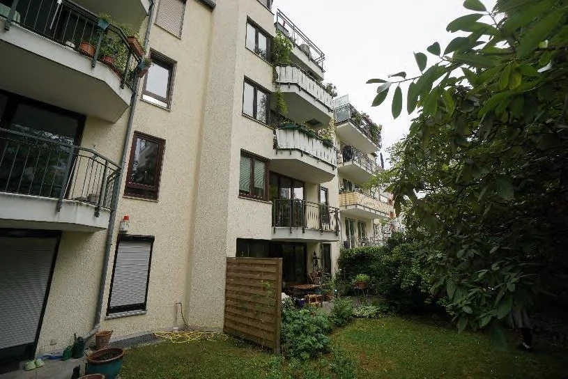 Eigentumswohnung (3 bis 4 Zimmer), Kfz-Stellplatz (Tiefgarage): in München — Bild 2