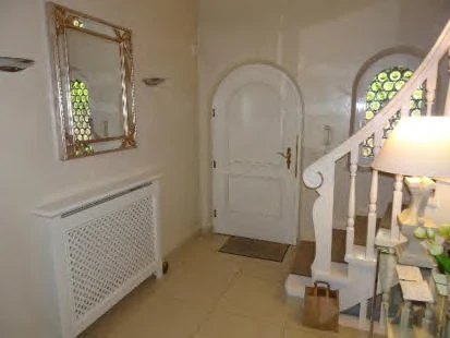 Doppelhaushälfte in Grünwald — Bild 2