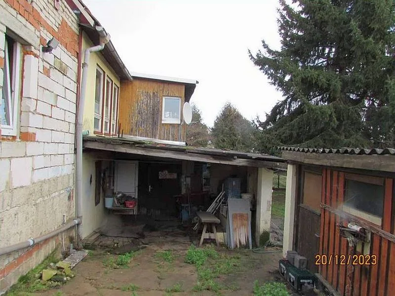 Wohnhaus mit Nebengebäuden in Völpke — Bild 3