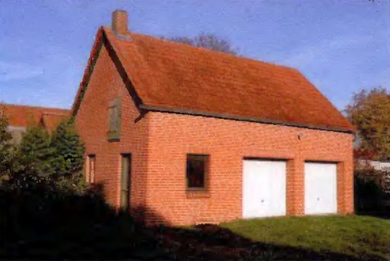 Wohnhaus mit Garagengebäude in Ludwigslust OT Glaisin