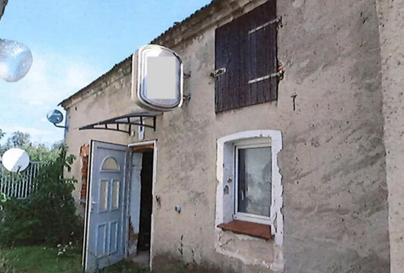 Wohnhaus mit angebauter Garage und Scheune in Burxdorf — Bild 3