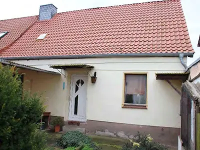 Einfamilienwohnhaus mit 2 Nebengebäuden in Oschersleben (Bode) OT Alikendorf